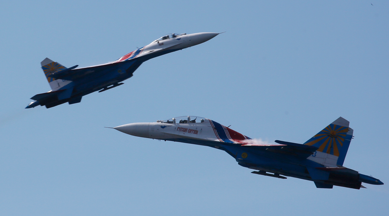 Illustration for article titled Maniobras inverosímiles a bordo del caza ruso Su-27